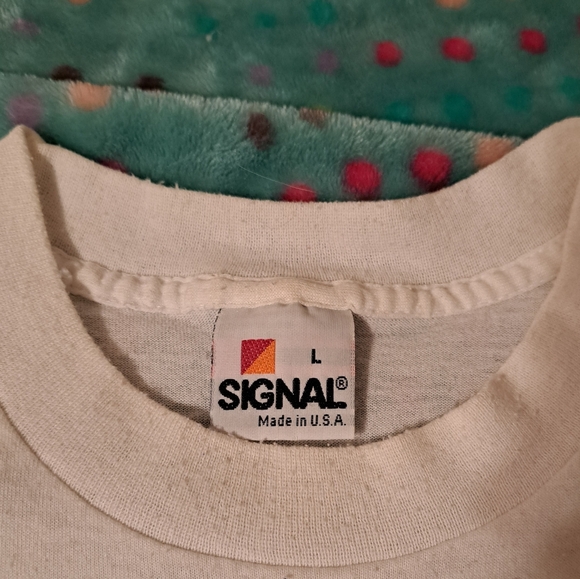 Vintage Signal Tee.  Single Stitch made in USA.  L. Bikini Girl Photo - Picture 3 of 7